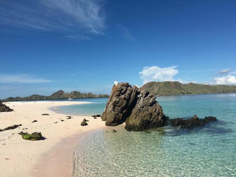 Sunset Hill Hotel Labuan Bajo Dış mekan fotoğraf
